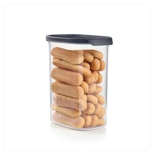Tupperware Ultraclear Oval 2.2L container